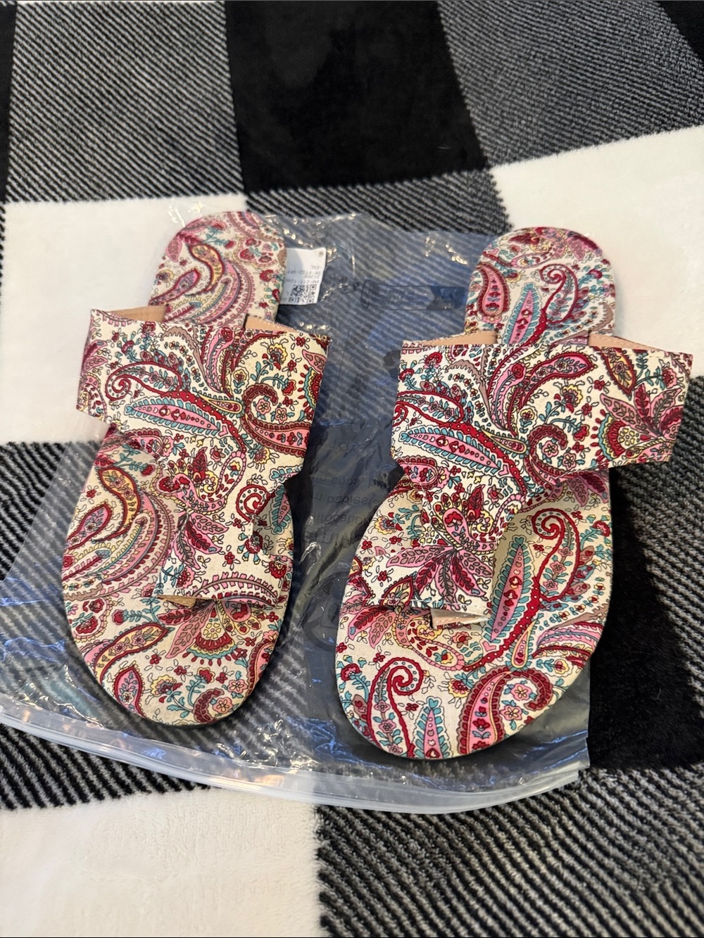 Women’s Paisley Slip-On Sandals in Multicolor